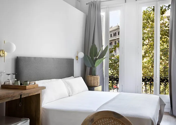 Pensión La Maison De 3*